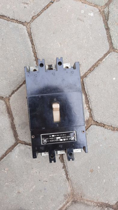 Рубильник 220 Вольт