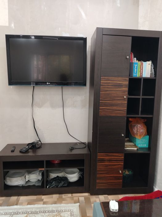 Книжный шкаф продается срочно