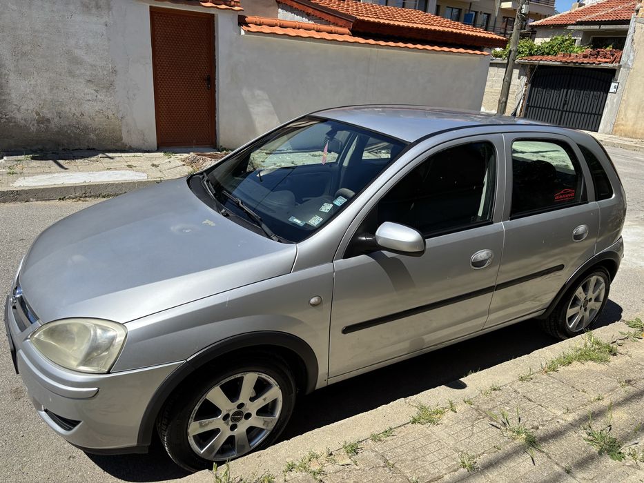 Автомобил Opel Corsa C