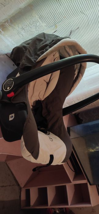 Детское Автокресло . И так же переноска