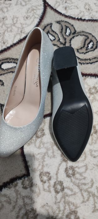 Tufli kelinlar uchun 36 razmer yangi kiyilmagan