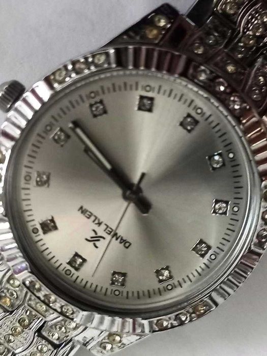 Ceas Damă Daniel Klein DK11170-3 Argintiu cu Cristale - Stare F. Bună