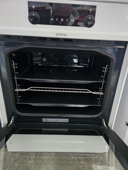 Готварска печка Gorenje 70 литра, индукция
