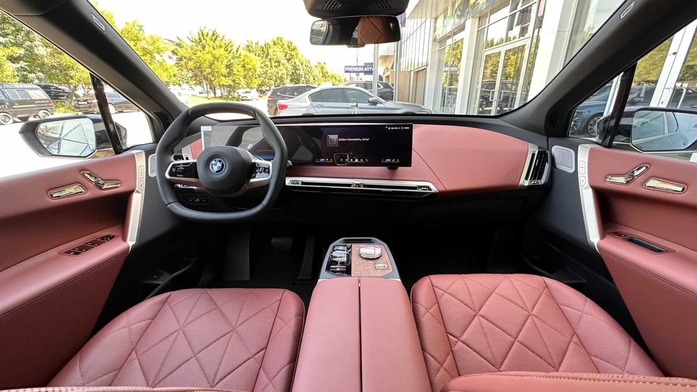 Продам новый BMW iX xDrive45 в наличии с гарантией 8 лет
