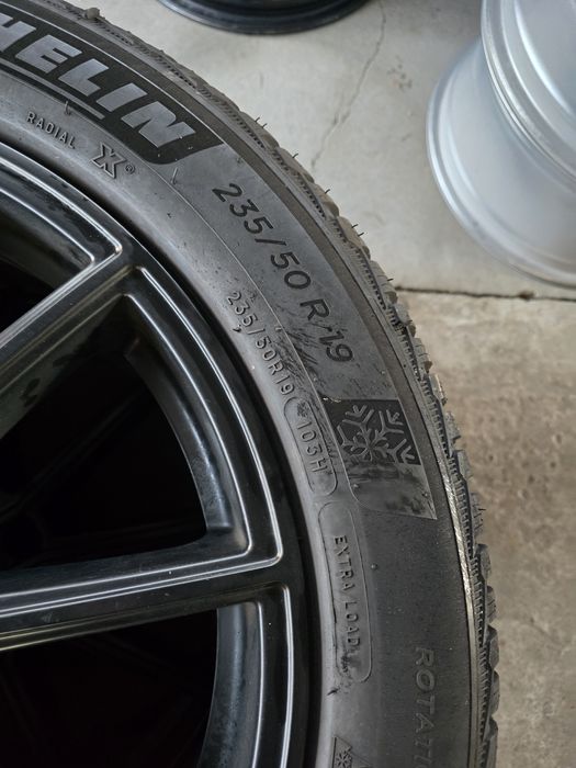 4 Броя 235/50/19 2xGoodyear 8mm 24dot, 2xMichelin 6,5mm 22dot