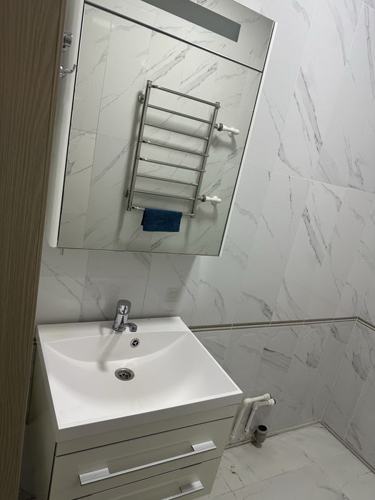 Зеркало шкафчик в ванную