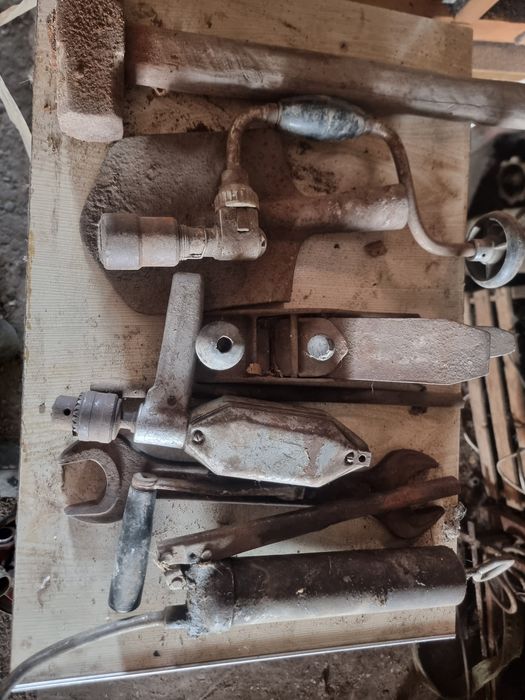 Продам топоры и молотки