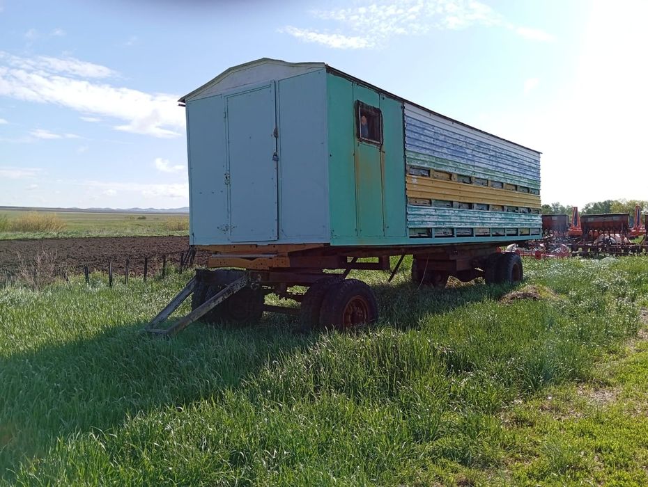 Пчелопавильон /пчелоприцеп/на 48 семей