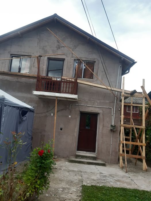 Renovam case apartamente