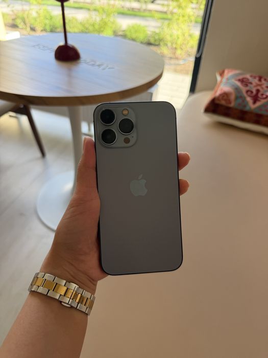 iPhone 13 Pro Max в хорошем состоянии