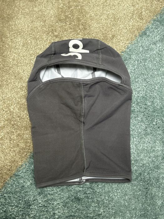 Supreme Heat Reactive Balaclava / Black to White