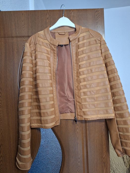 Jacheta primăvara toamna