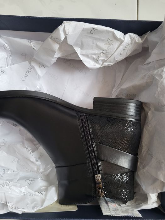 Боти Caprice нови!