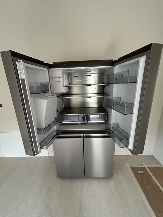 Frigider NOU, Nefolosit, Side by Side HISENSE RQ760N4SASE, Total No Frost, 584 l, H 178.5 cm, Clasa E, Dozator apa, Wi-Fi, argintiu