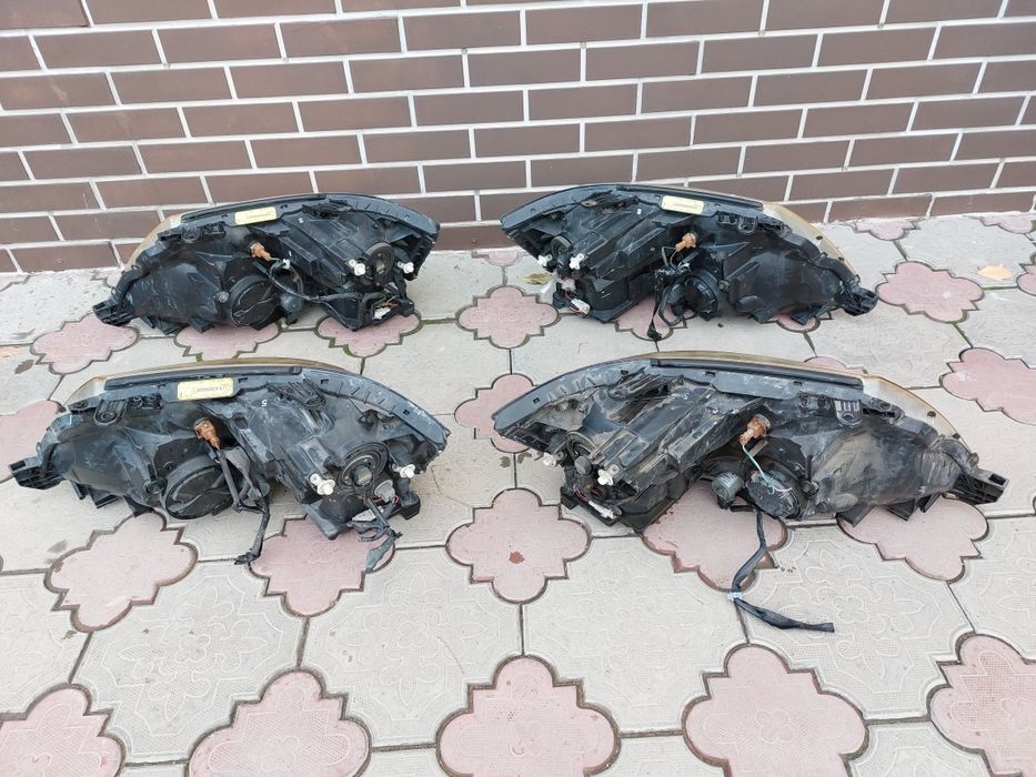 Фары Альфард привозные.