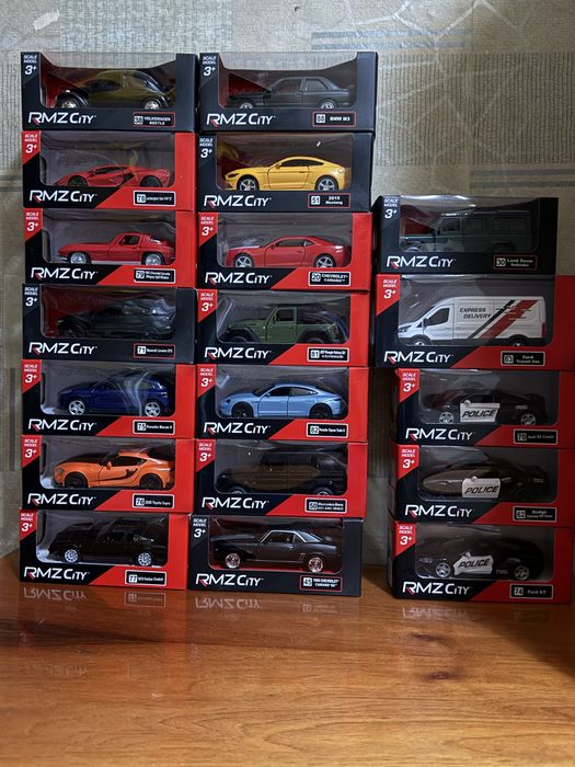 Небольшая коллекция моделей 1:43