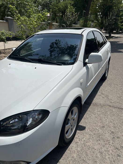 Продаётся Lacetti Gentra