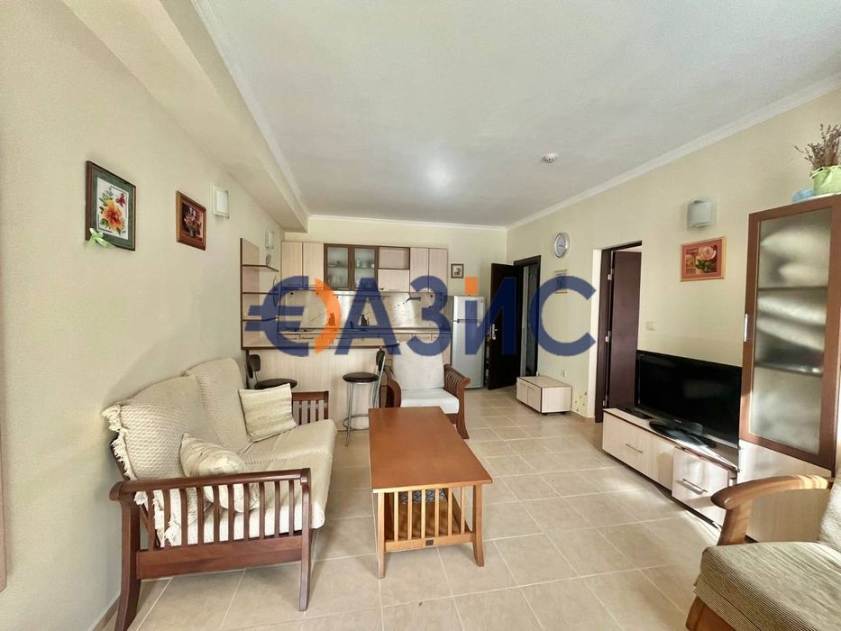 Продава се Двустаен апартамент в Свети Влас - 66 кв.м за 610 €/кв.м - Снимка #8