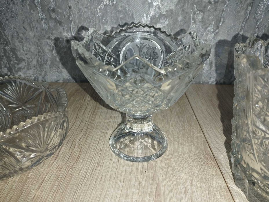 Менажница, вазочки.