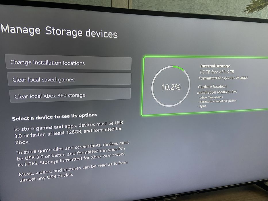 Xbox One 2TB (2000GB) + Контролер и Захранване — Отлично състояние
