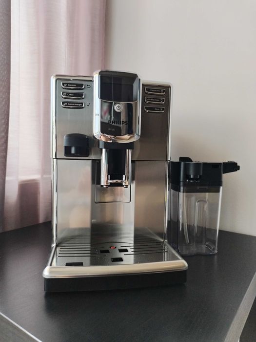 Кафеавтомат PFILIPS EP5365 с гаранция