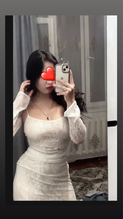 Эфективное белое платье