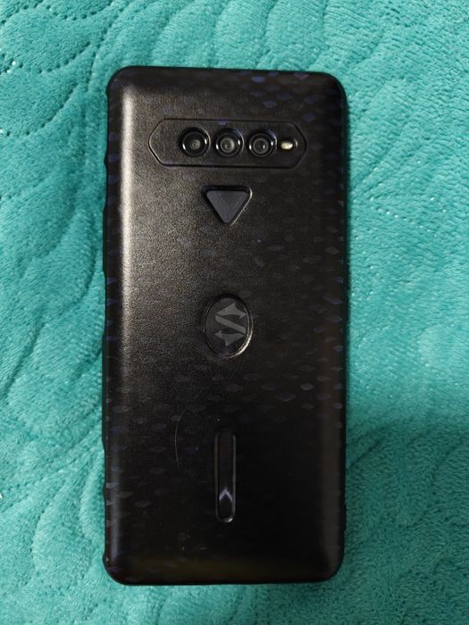 Vand Xiaomi Blackshark 4 8/128gb impecabil