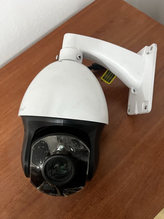 Две камеры 36-кратные IP и HD