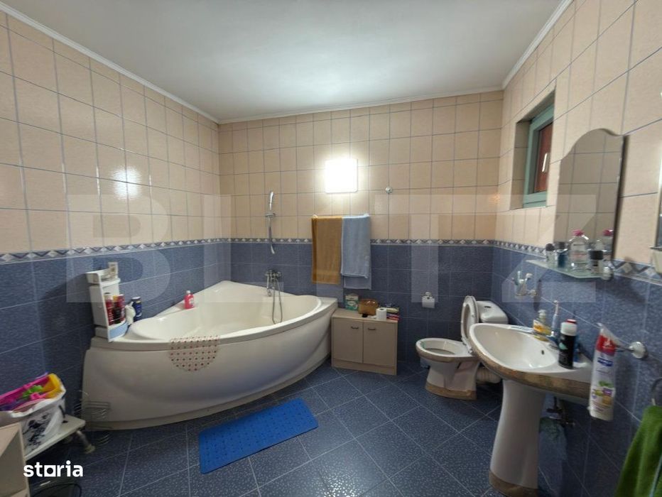 Casa P+E cu piscina si teren generos, zona Semicentral