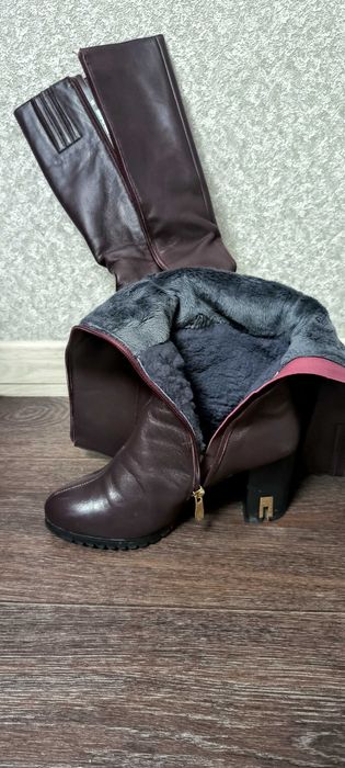 Продам зимние сапоги