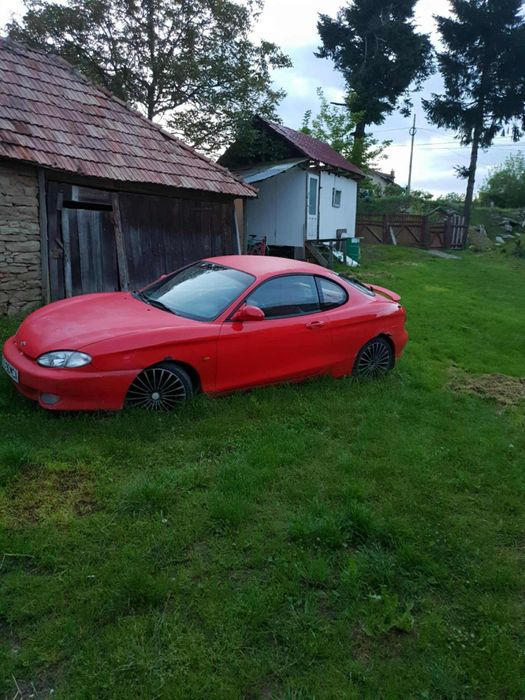 Hyundai coupe...