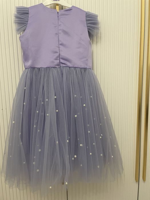 Нарядное платье на девочку