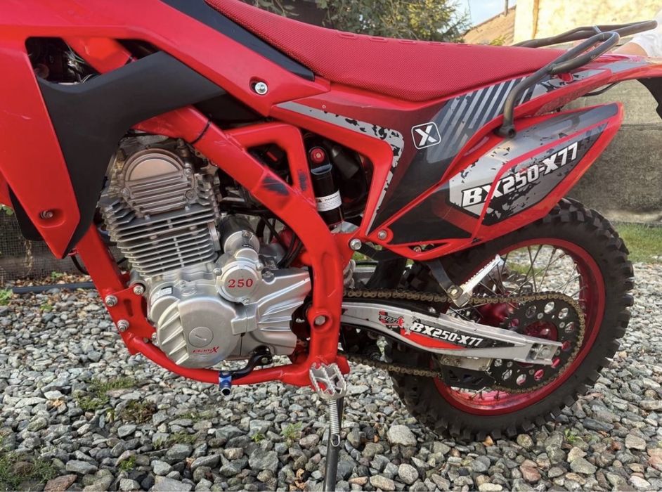 Продам мотоцикл эндурокросс