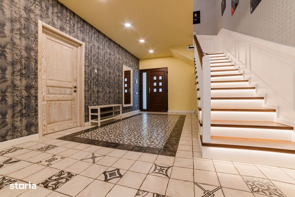 Vila de Lux in stil mediteranean (Tur virtual)