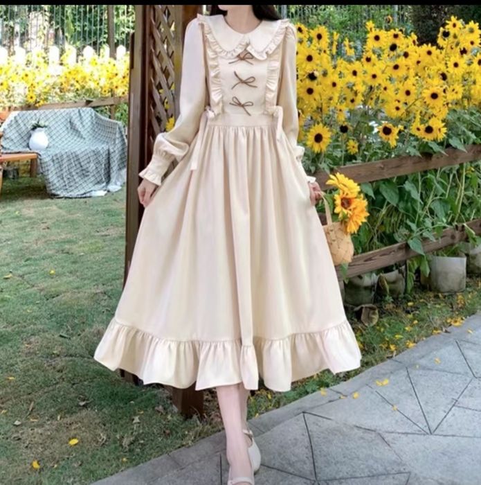 Нежное платье на стройную девушку