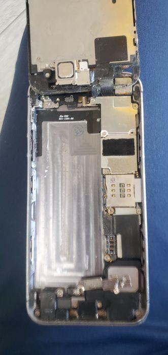 На запчасти 5s рабочи