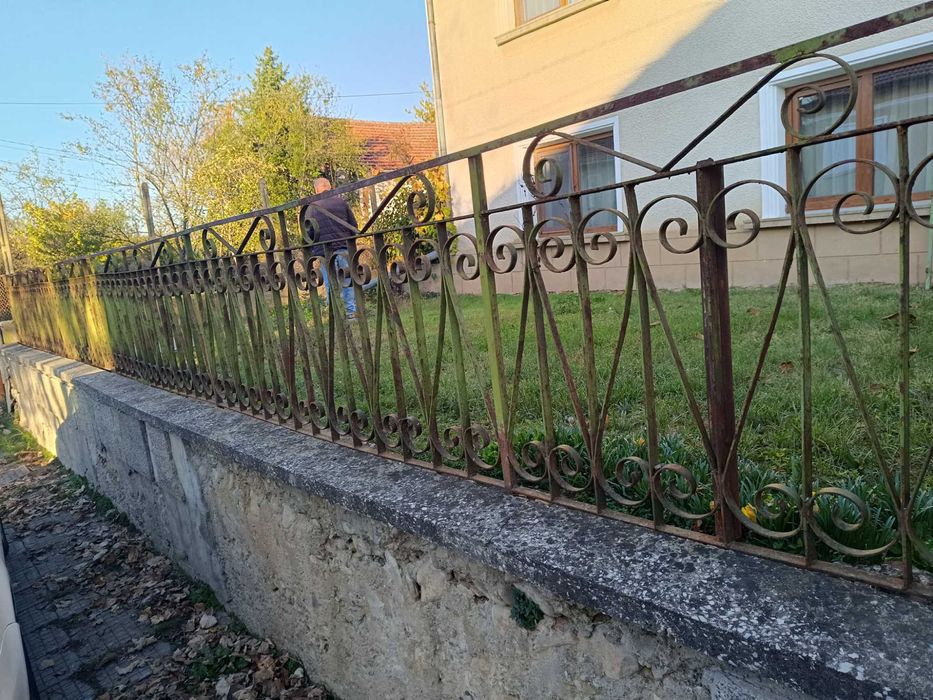 Масивна Ограда с Орнаменти 15м.