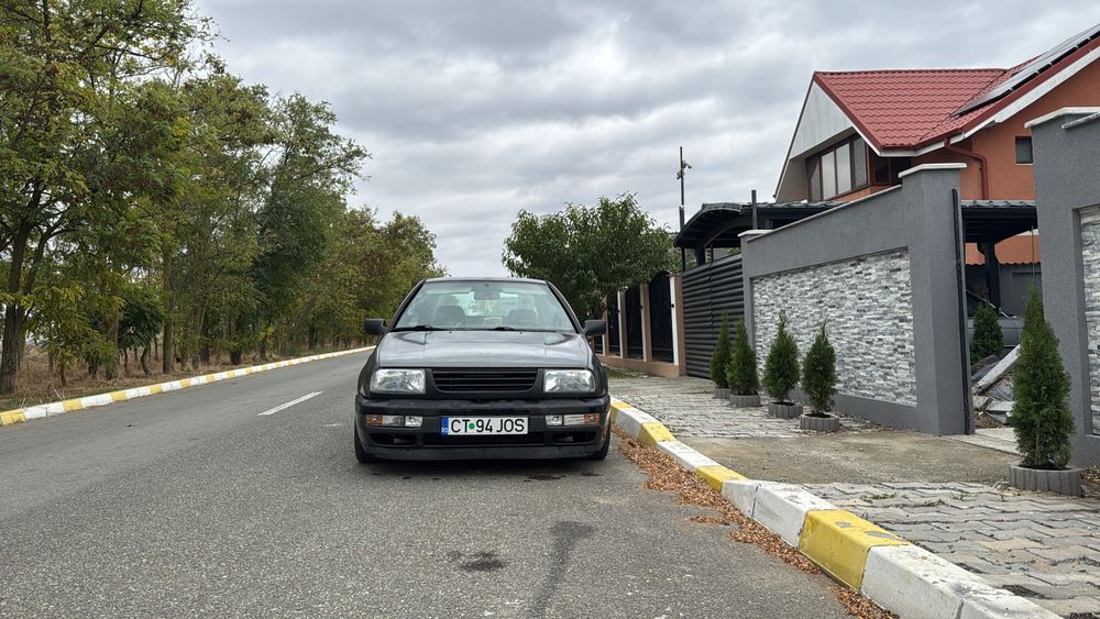 VOLKSWAGEN Vento 1994 — imagine 5