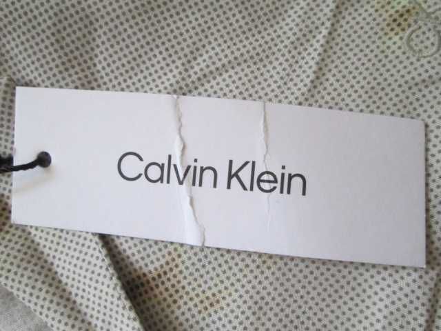 Calvin Klein нова, с етикет мъжка лятна риза от 100% вискоза.