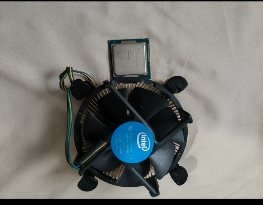 Procesor I5-4690 + cooler procesor