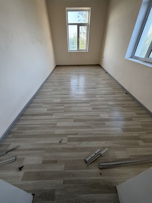 Ламинат сотилади 2000 кв