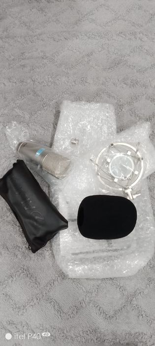 Микрофон профессиональный студийный