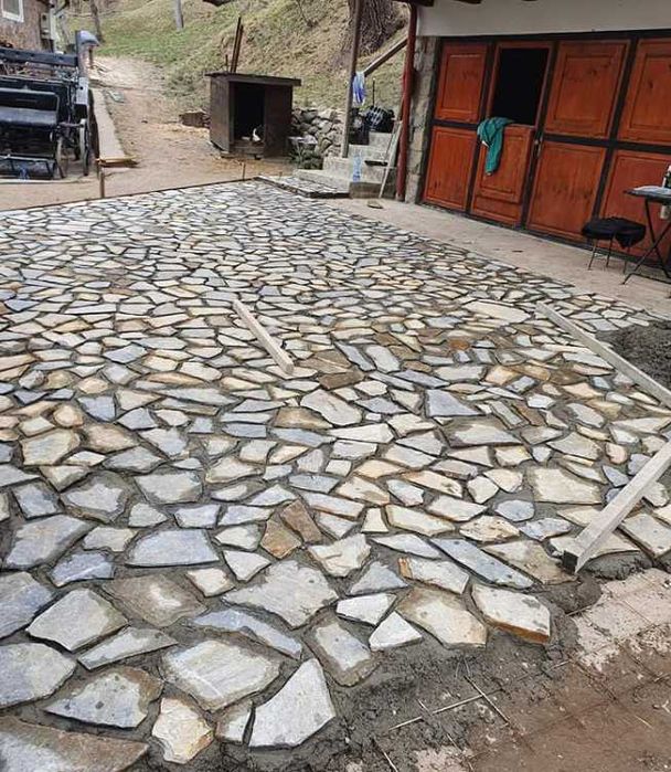 Amenajări exterioare cu piatră de munte - Soluții la cheie