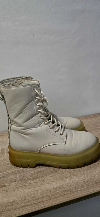 Bocanci Stradivarius 37