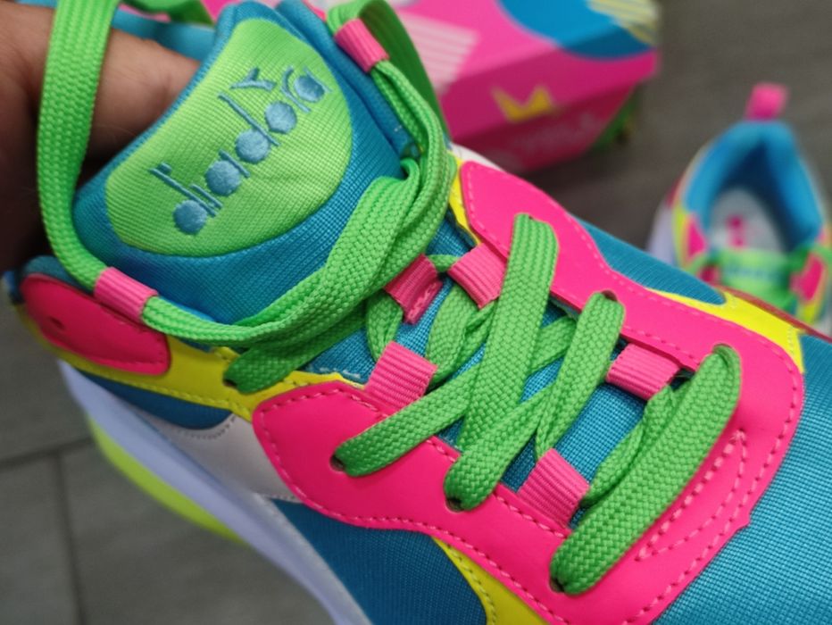 Diadora Whizz Run Fluo / Маратонки / 42