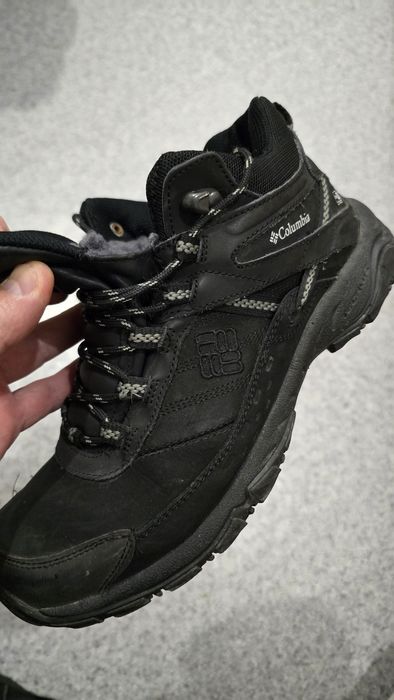 Продам кроссовки, Колумбия'