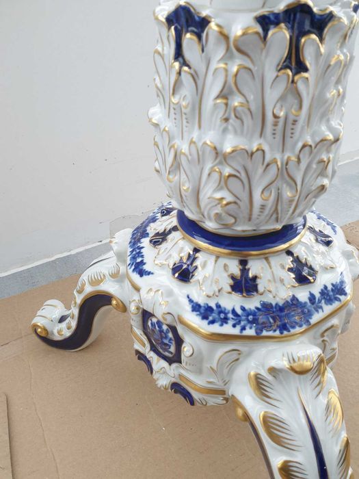 Голяма порцеланова маса/цветя-злато/италианска-немска ГДР