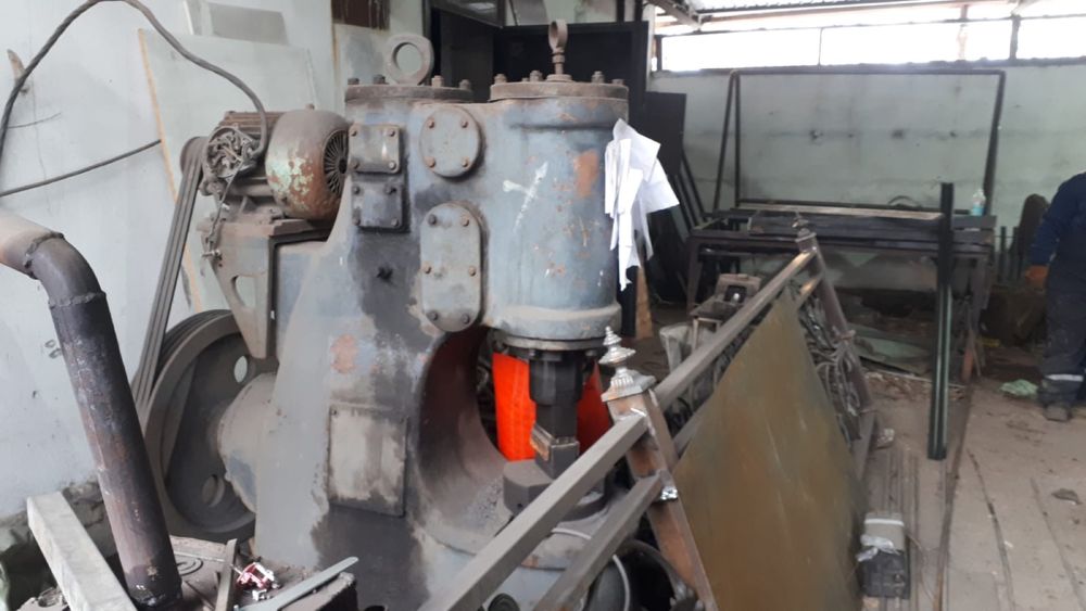 продам молот срочно