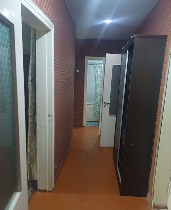 Чиланзар 1 Высокопотолочка срочно продается 3 комнаты квартира 80 кв.м
