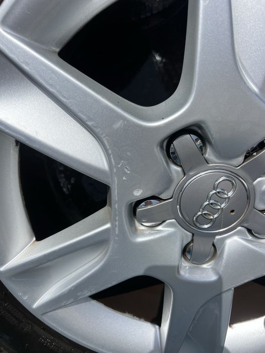 AUDI джанти 16” с летни гуми Pirelli DOT23.